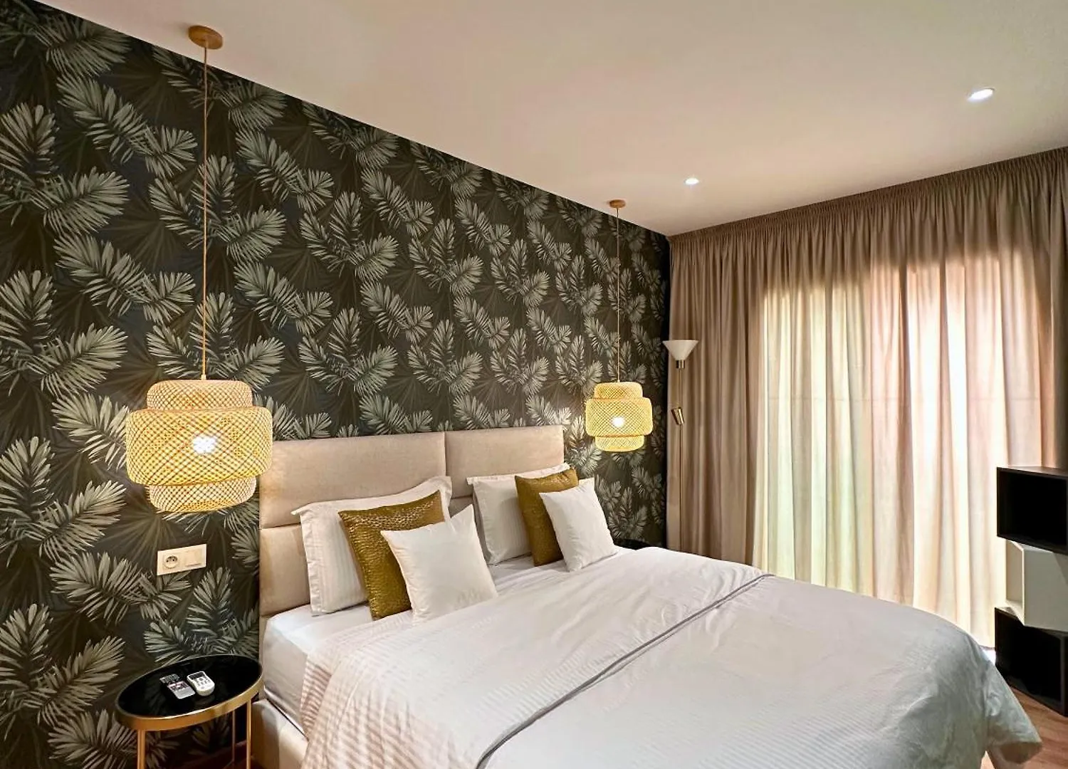 Nesty: Luxury 1Br Suite + Free Parking In Center Casablanca Apartment